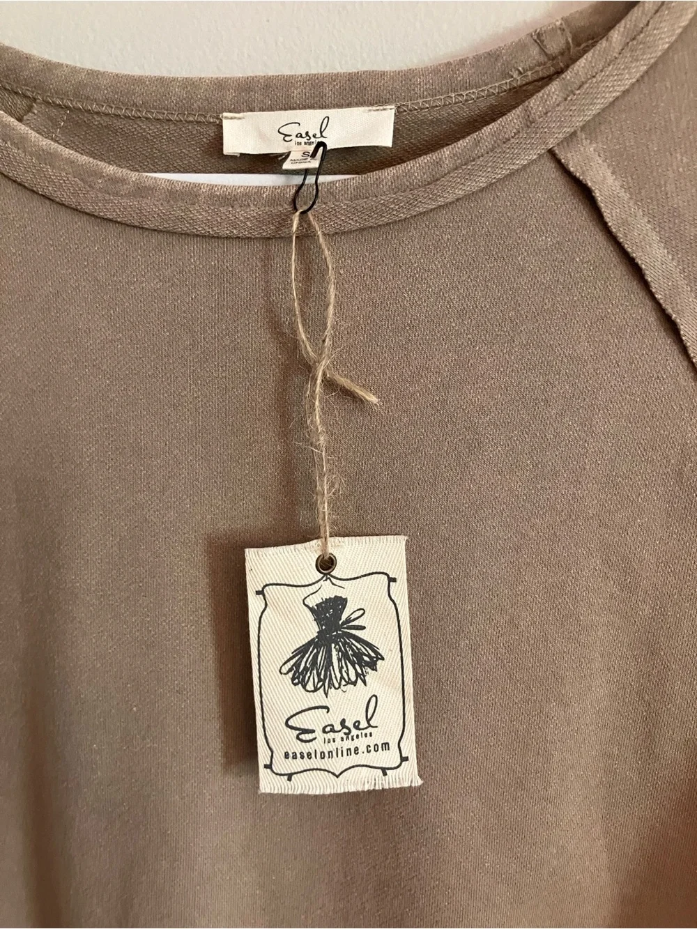 Easel Taupe Lightweight Sweatshirt with Flower Stripe Sleeves - Picture 8 of 9